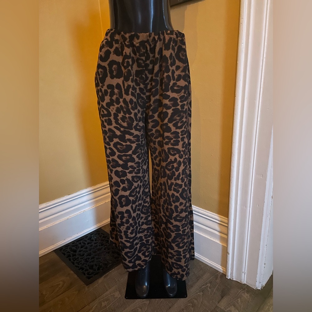 Women’s Leopard Print Wide-Leg Pants - ( Large )